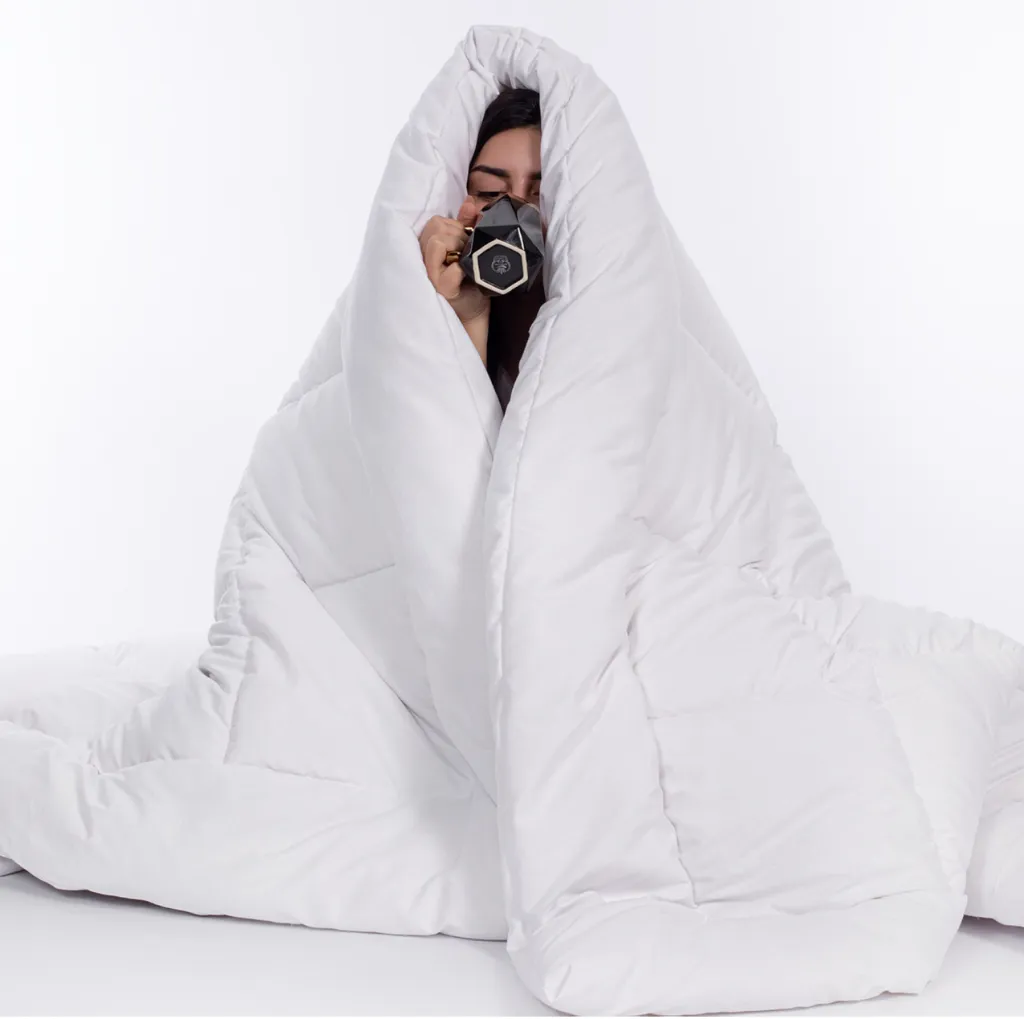 11_All Seaon Comforter 1.webp